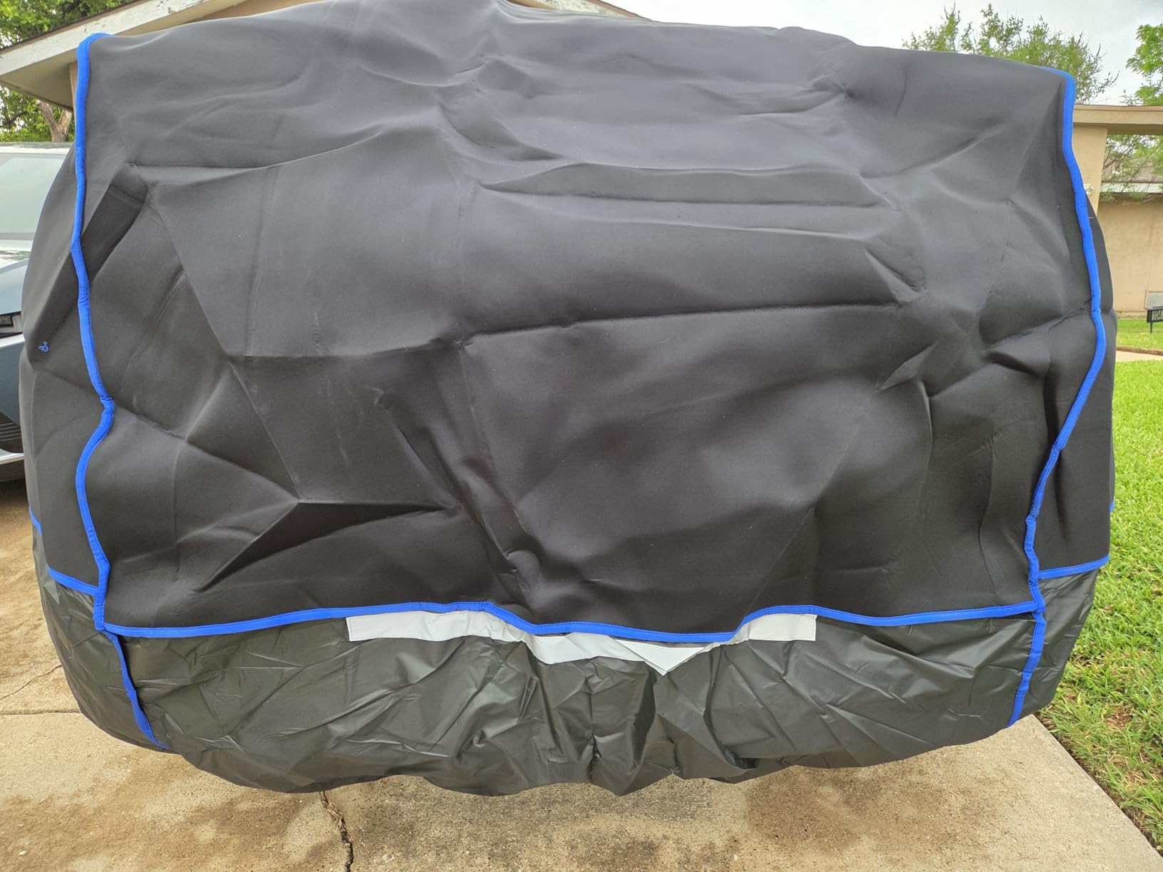 JOYTUTUS Hail Protector Car Cover for Sedan (186-193 in), Thick EVA Padded Anti-Hail Cover, Waterproof All Weather Hail Protection Car Cover customer photo 2