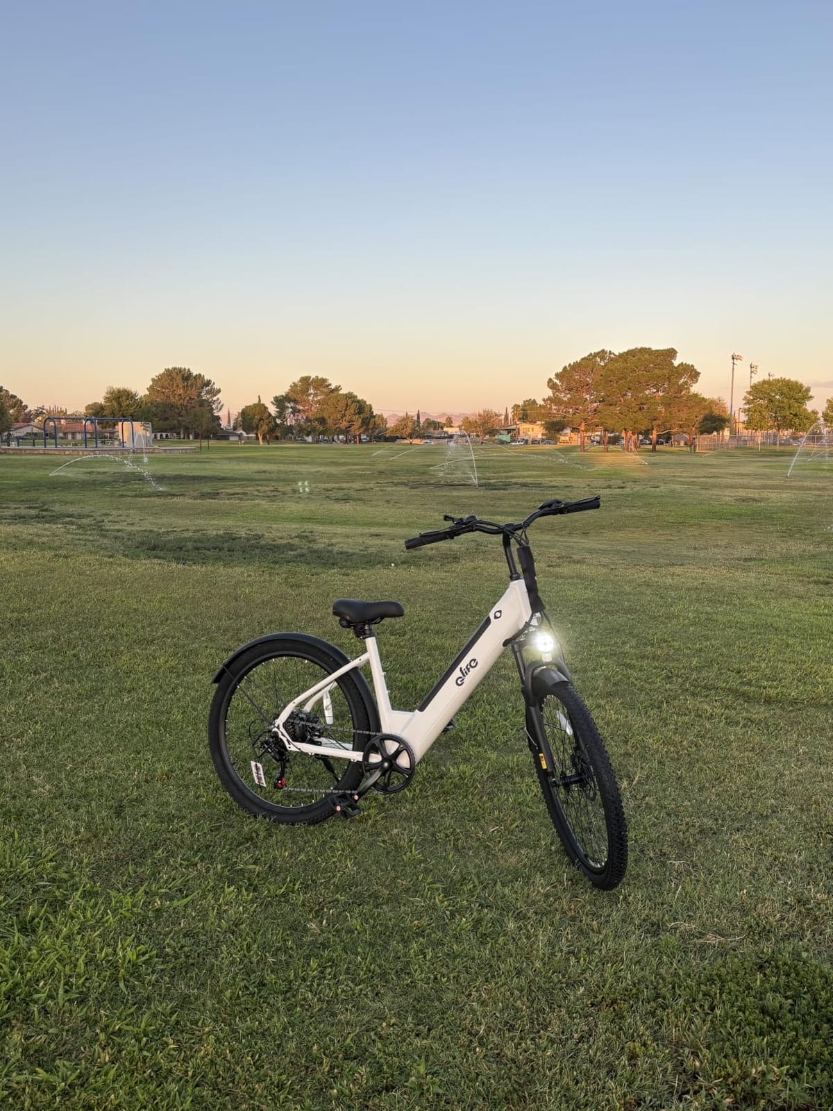 Qlife Cityone Electric Bike for Adults & Teens, Step-Through Commuter Ebike, 1000W Peak Motor, 55-Mile Range, 48V Removable Battery, 26-Inch City Tires, 7-Speed customer photo 2
