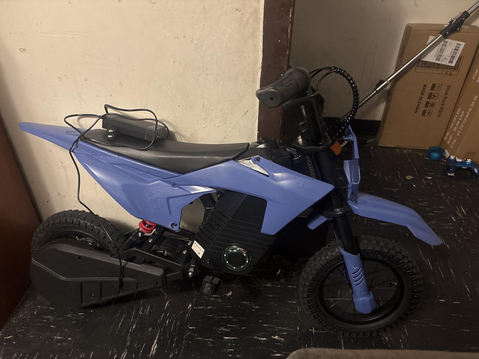 EK2 Kids Electric Dirt Bike, 36V 5.2Ah Battery, 700W Peak Motor customer photo 2