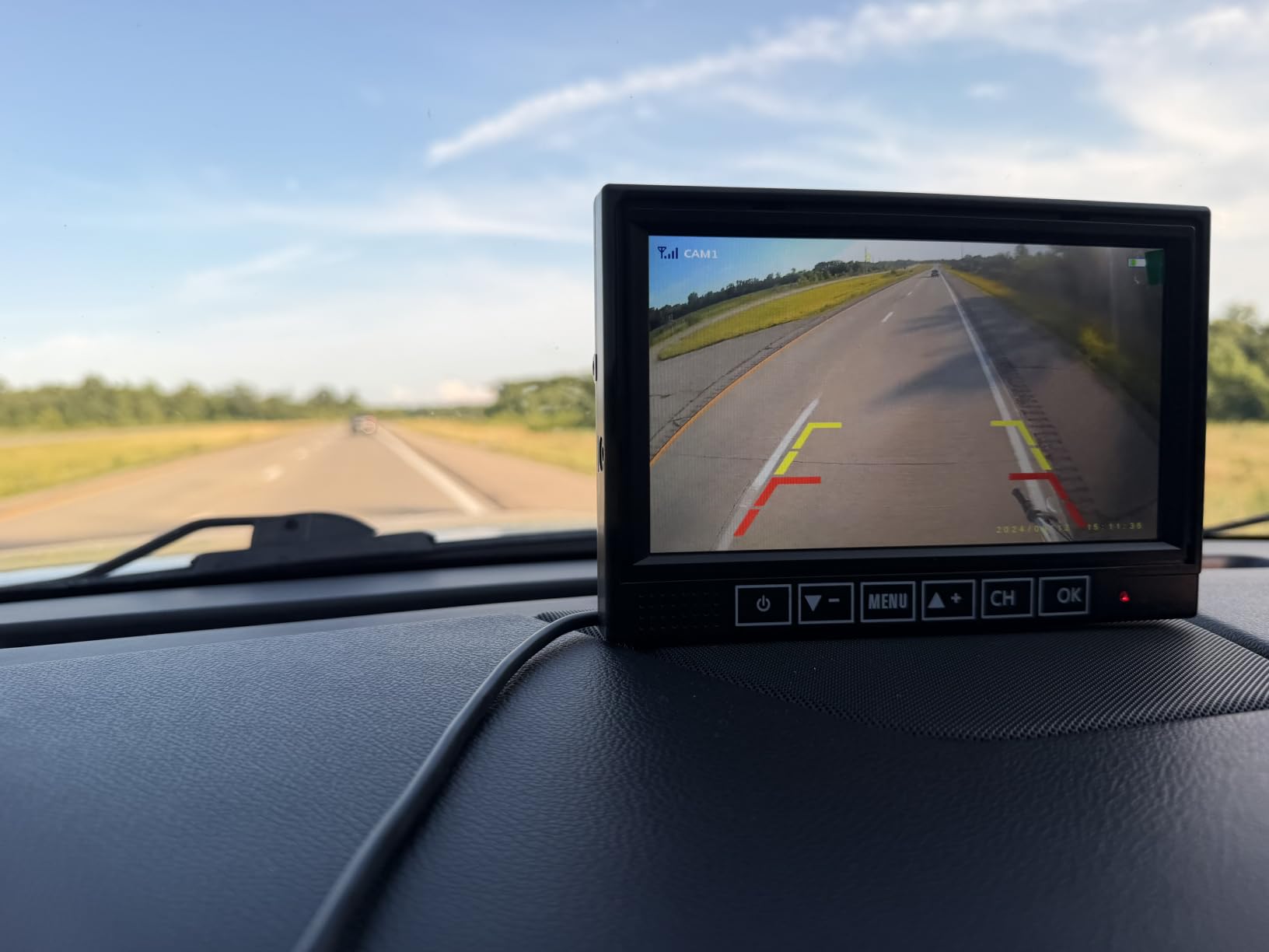 HD 1080P Dual Wireless Backup Camera: 15200mAh Battery Up to 3-Day Trip customer photo 1