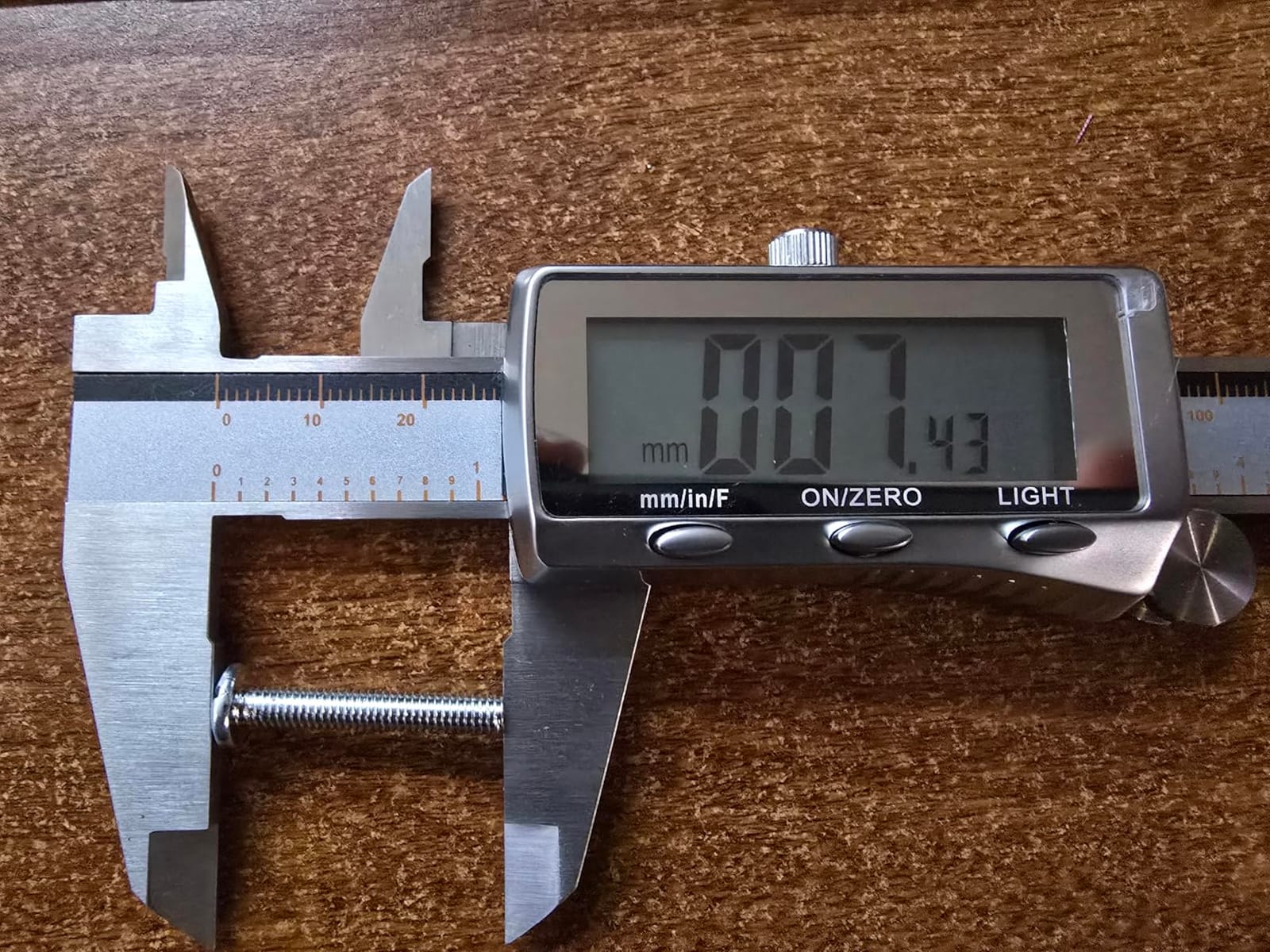 HARDELL Digital Caliper 8 Inch, Rechargeable All Metal W/Backlight Screen customer photo 1