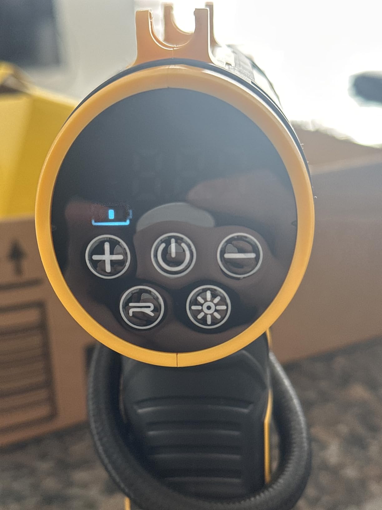 160 PSI Tire Inflator Portable Air Compressor Built-in Battery, Dual Power | 3*3200 mAh & 12V DC, Auto Shut-Off, Digital Pressure Gauge, Faster Inflation Air Pump for Car Tires Motorcycle Bike Ball Gift customer photo 1