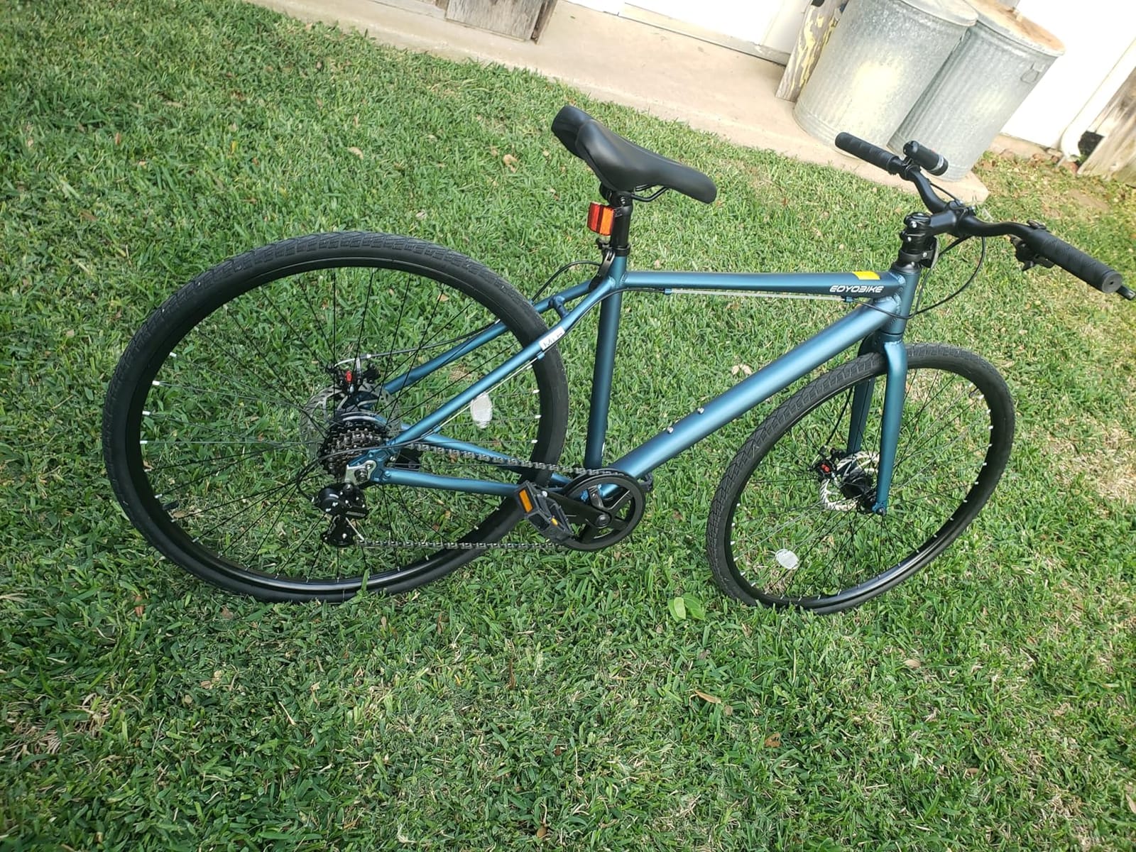 MOPHOTO Hybrid Bikes for Adults, Road Bikes Men, 700C Commuter Bicycle, 29 inch, Lightweight Aluminum, 8 Speed, Dual Disc Brakes, Upright Flat Handlebar, 350lbs Capacity, LED Headlight, 95% Pre-Assembled customer photo 1