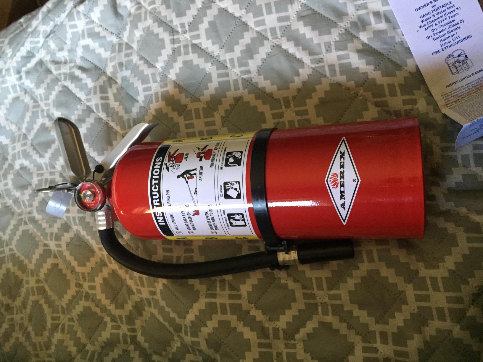 Amerex B402, 5 lb. ABC Dry Chemical Fire Extinguisher, with Wall Bracket customer photo 1