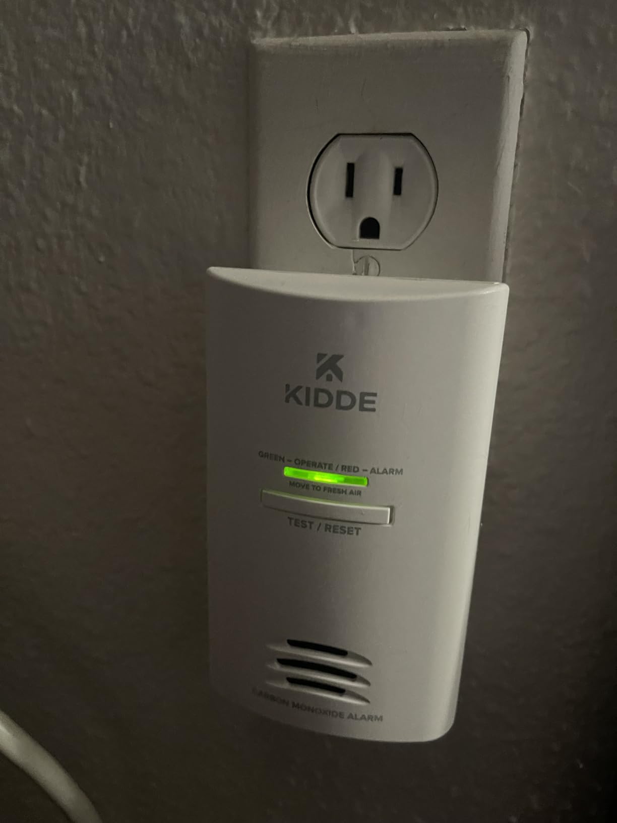 Kidde Carbon Monoxide Detector, Plug-in Wall with AA Battery Backup, Test-Hush Button customer photo 2