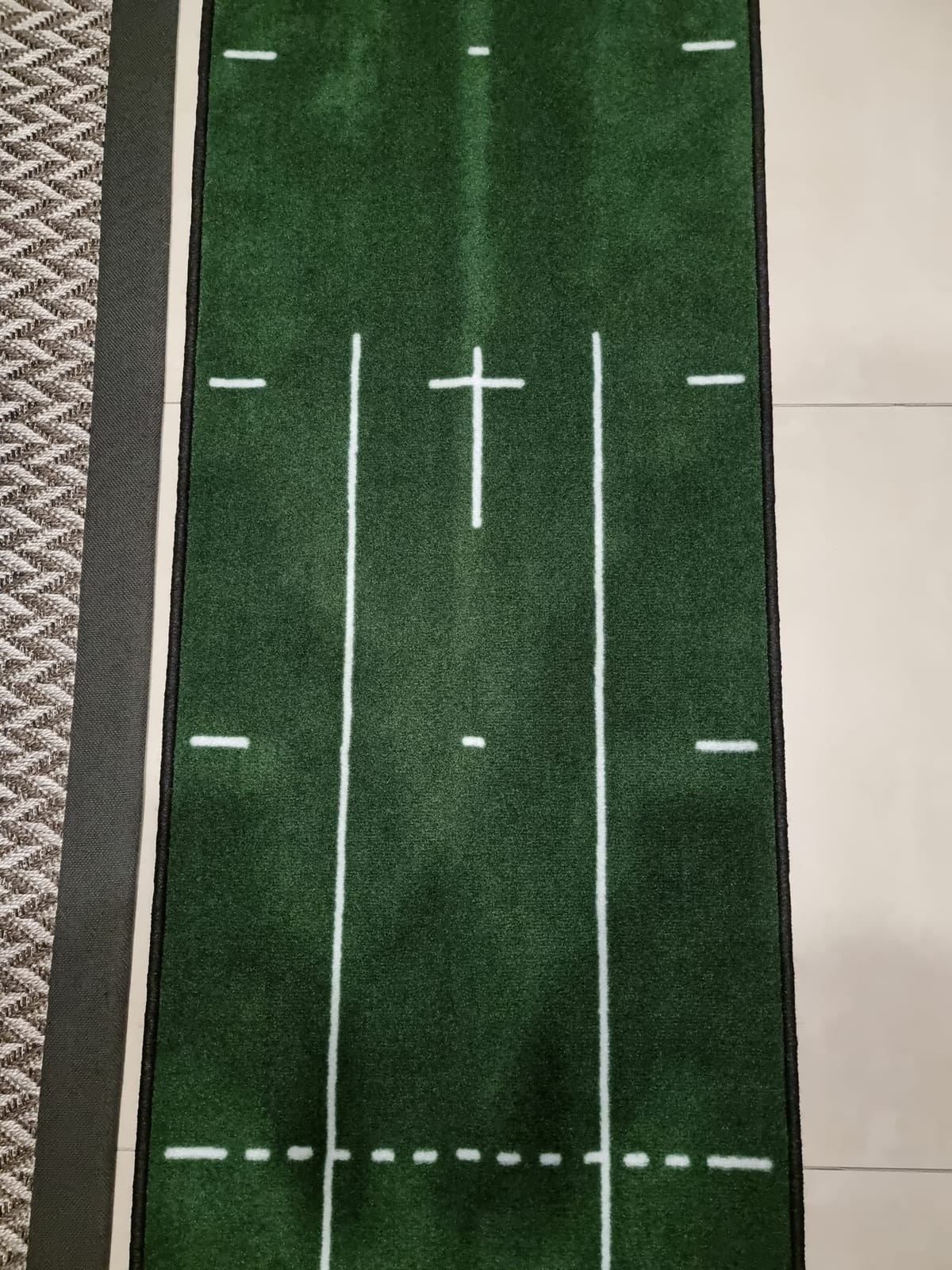 PuttOUT Medium Putting Mat - Perfect Your Golf Putting (7.9ft x 1.6ft)(Green) customer photo 1