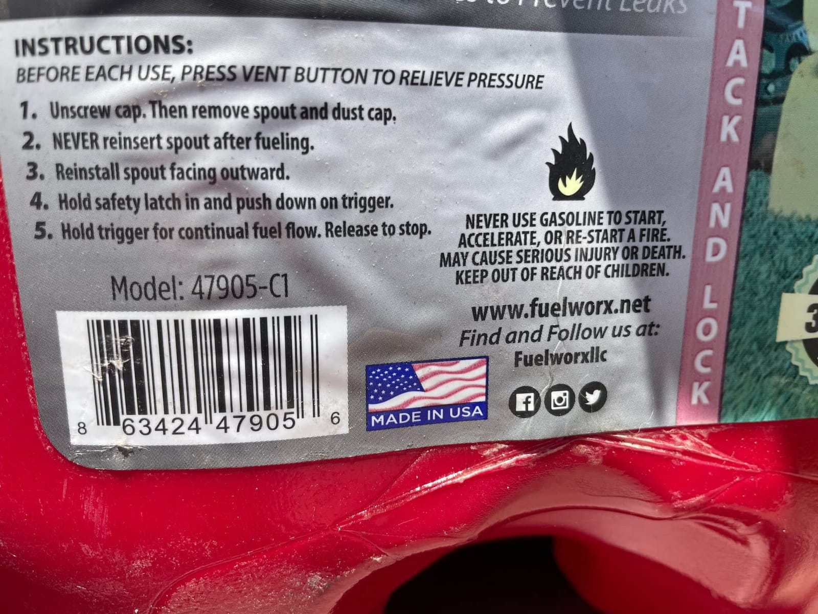 Fuelworx 5 Gallon Gas Cans, CARB Compliant, Stackable, Red, 3-Pack customer photo 1