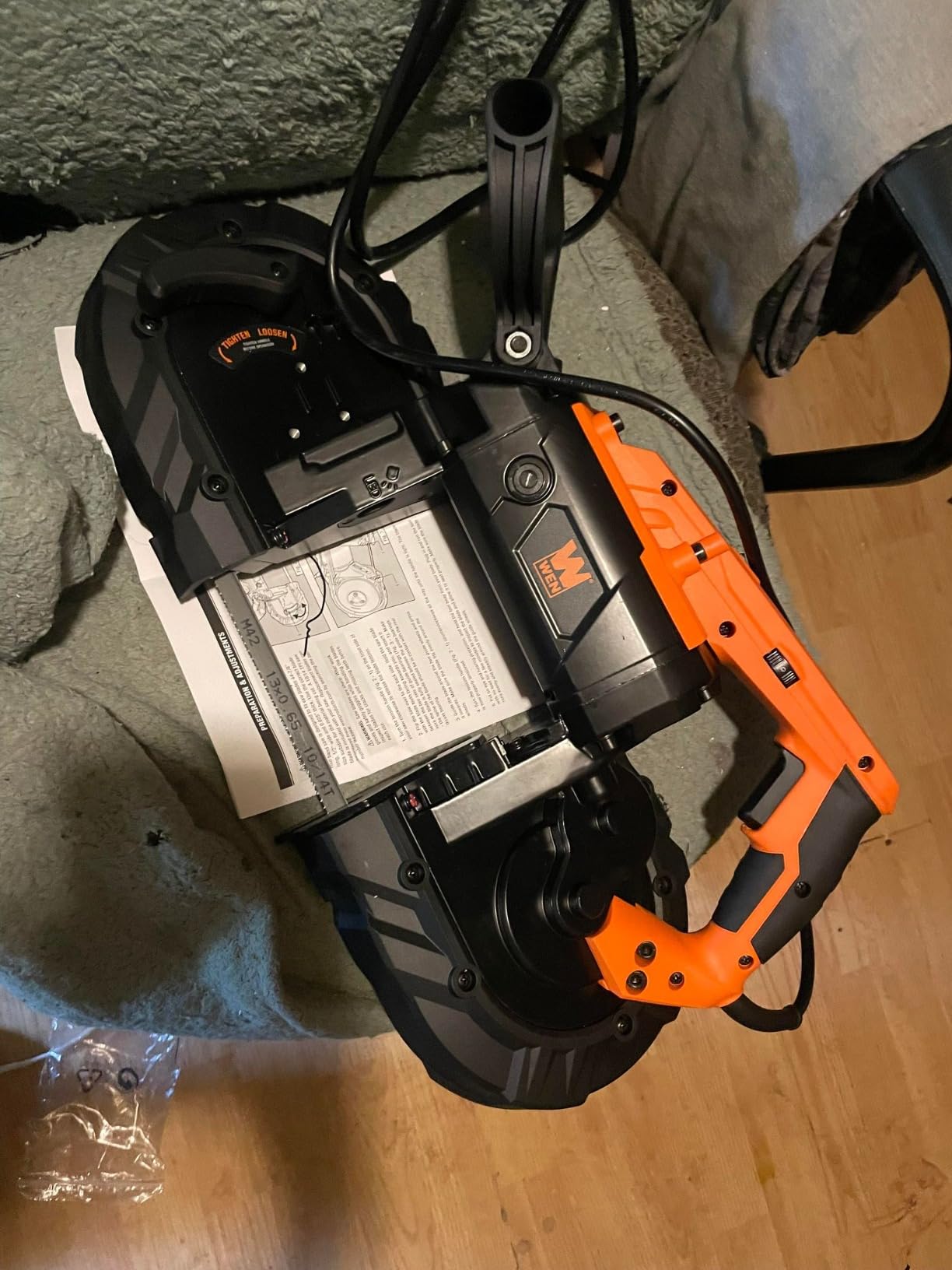 WEN Portable Band Saw for Metal, 10-Amp, Variable Speed, Handheld (94396) customer photo 2