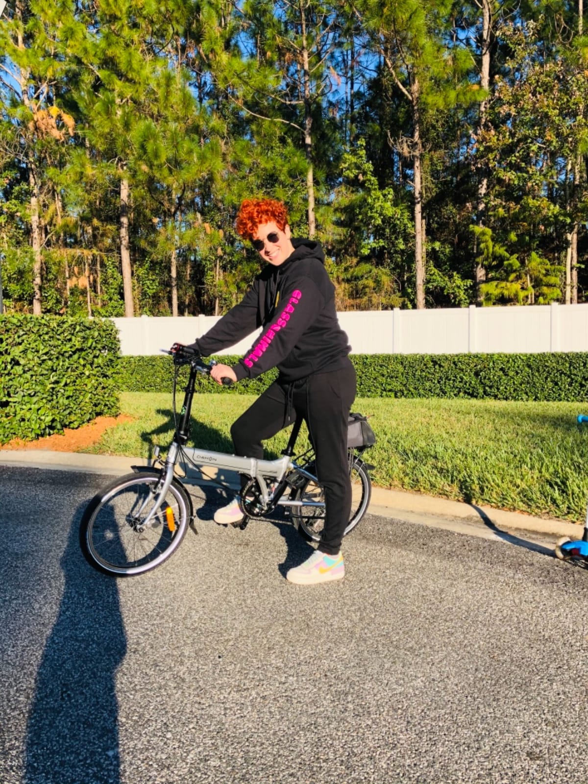 Dahon VYBE D7 Folding Bike, Lightweight Aluminum Frame; 7-Speed Shimano Gears; 20” Foldable Bicycle for Adults customer photo 2