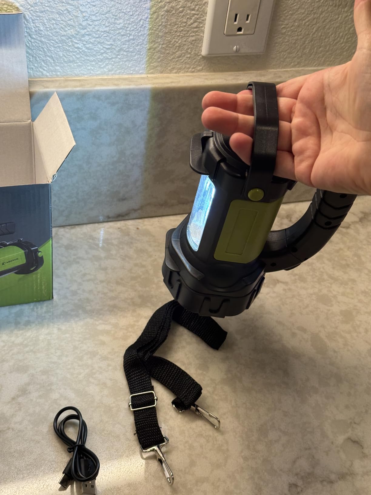 AlpsWolf Camping Lantern Rechargeable, LED Flashlight Spotlight Lantern with 800LM, 3600 mAh, Strap Included Portable Bright Camping Light for Emergency, Outdoor Hiking, Power Outages customer photo 1