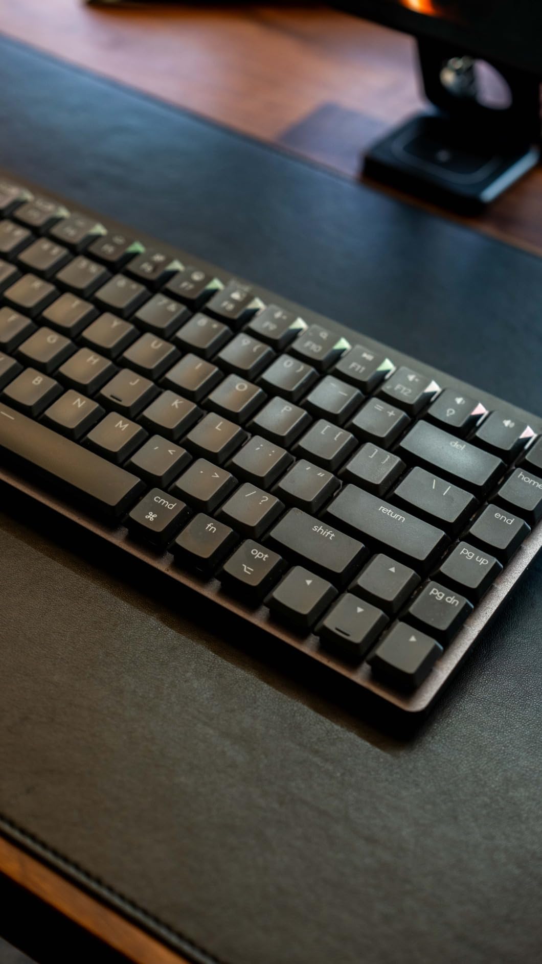 Logitech MX Mechanical Mini Mac Wireless Keyboard Low-Profile - Space Grey customer photo 2