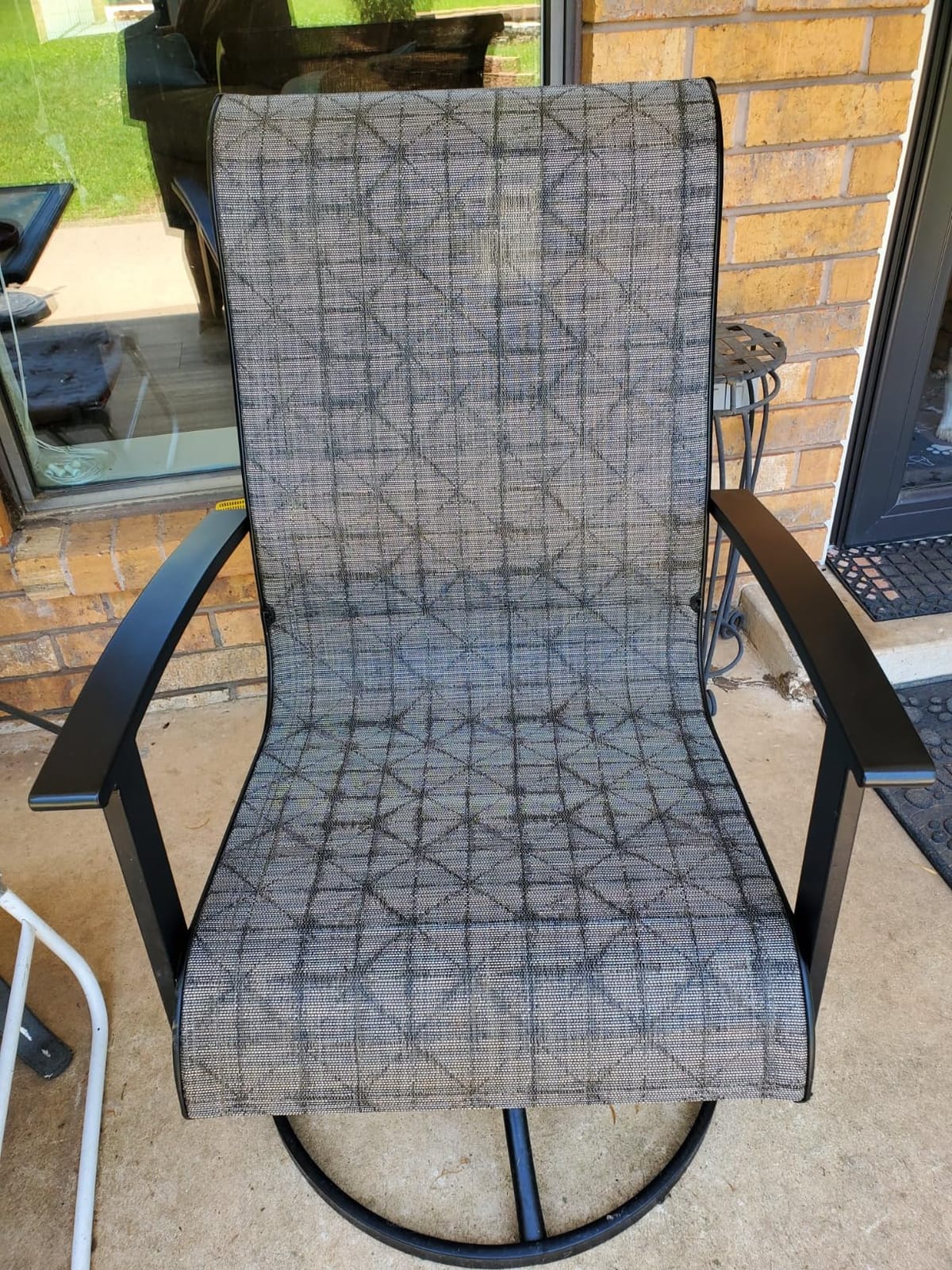 Grand patio Outdoor Swivel Dining Chairs Set of 2, 360 Degree Mesh Sling Rocker Sets for Deck, Garden Backyard, Black & Grey Plaid customer photo 1