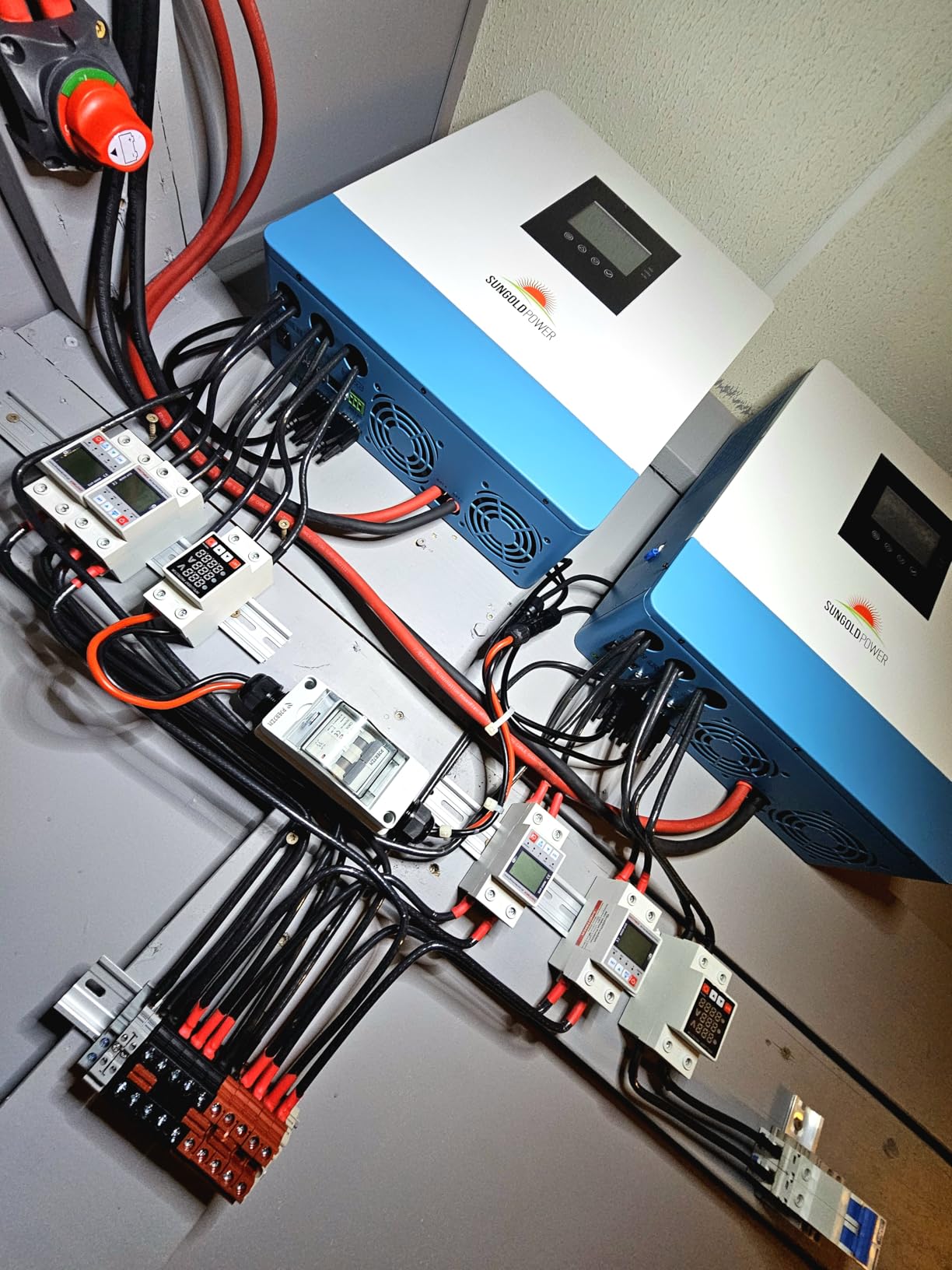 5000W DC 48V UL1741 Pure Sine Wave Solar Inverter,100A MPPT Solar Charger and 40A AC Battery Charger, 120V AC Output Solar Inverter Charger Manufactured by SunGoldPowerCo.,Ltd (Support Parallel) customer photo 1