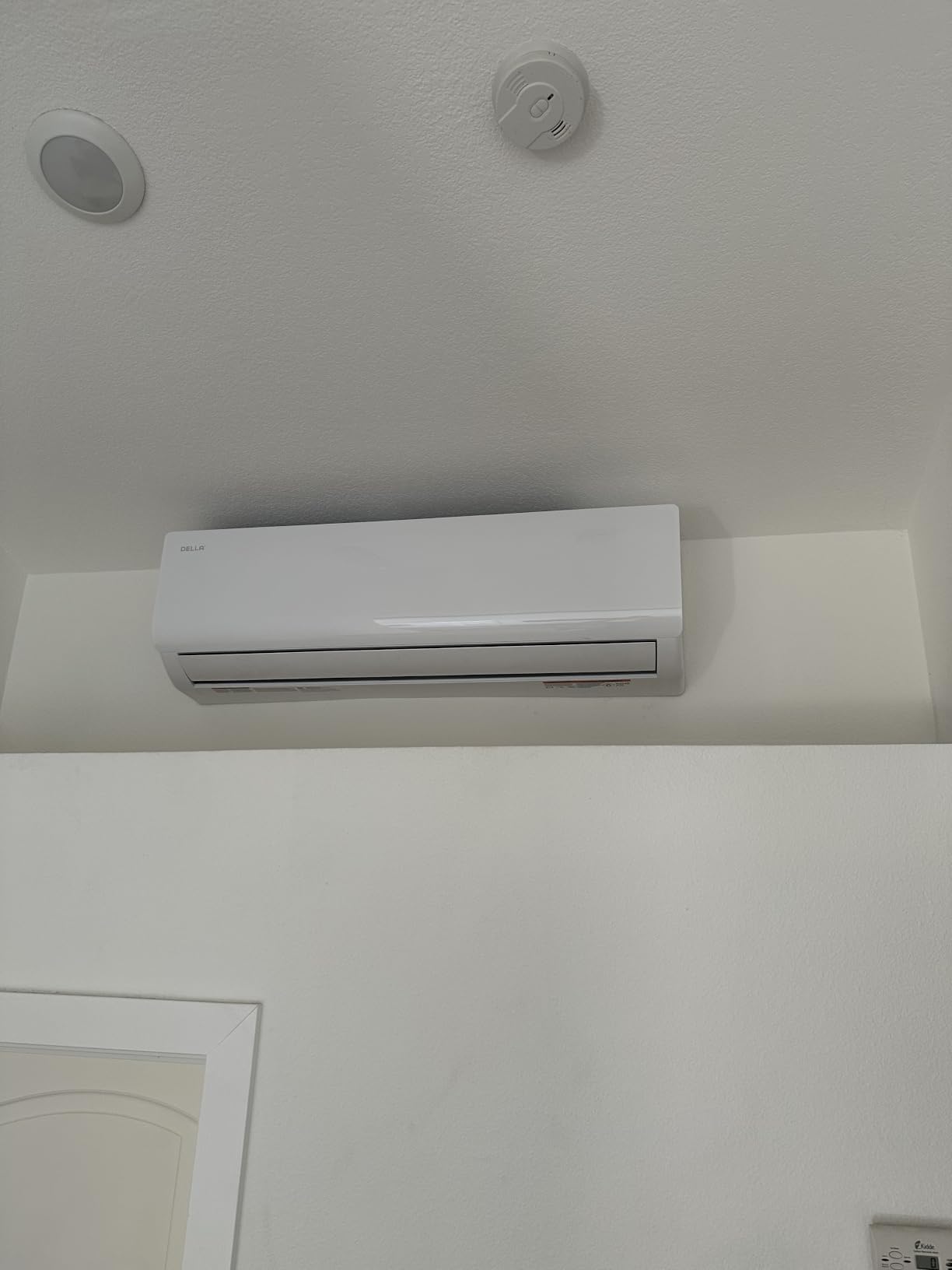 DELLA Vario Series 24000 BTU Mini Split AC, 2 Ton 21 SEER2, Work with Alexa and Wifi, 230V Ductless Inverter System, Cools Up to 1500 Sq.Ft, Pre-Charged Heat Pump and 16.4ft Installation Kits customer photo 2