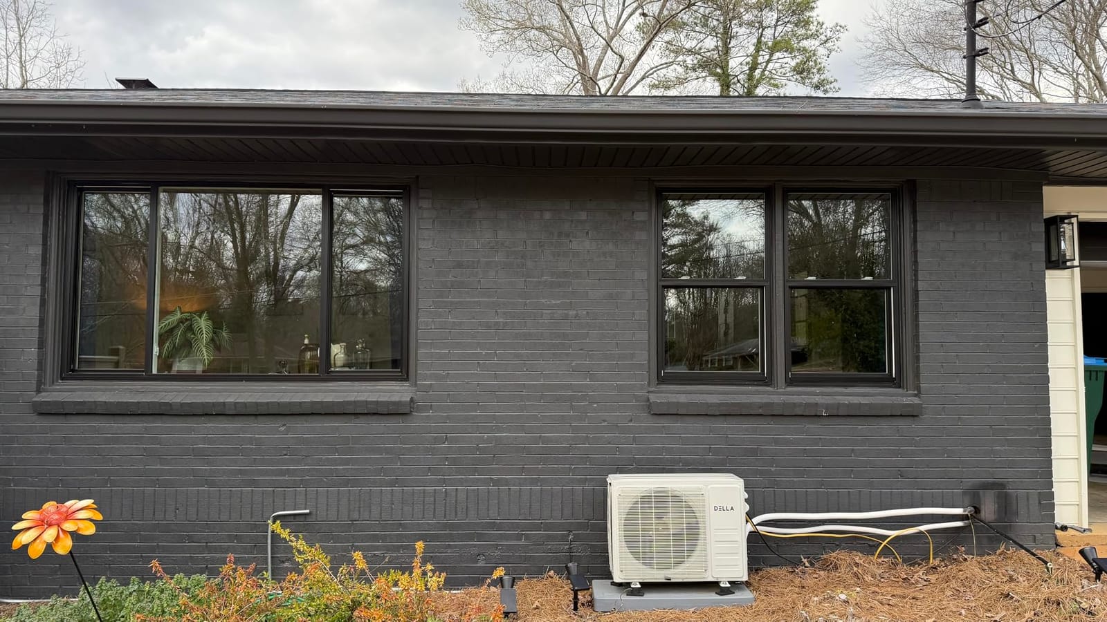 DELLA Vario Series 18000 BTU Wifi Mini Split AC, Work with Alexa 21 SEER2 Cools Up to 1000 Sq.Ft, Energy Efficient 230V Ductless Inverter System with 1.5 Ton Pre-Charged Heat Pump & 16.4ft Kit customer photo 1
