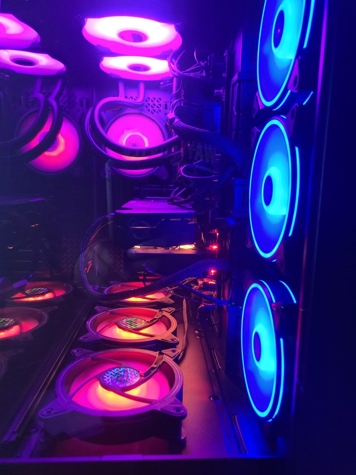 GIGABYTE GeForce RTX 4070 WINDFORCE OC 12G Graphics Card, 3X WINDFORCE Fans, 12GB 192-bit GDDR6X, GV-N4070WF3OC-12GD Video Card customer photo 1