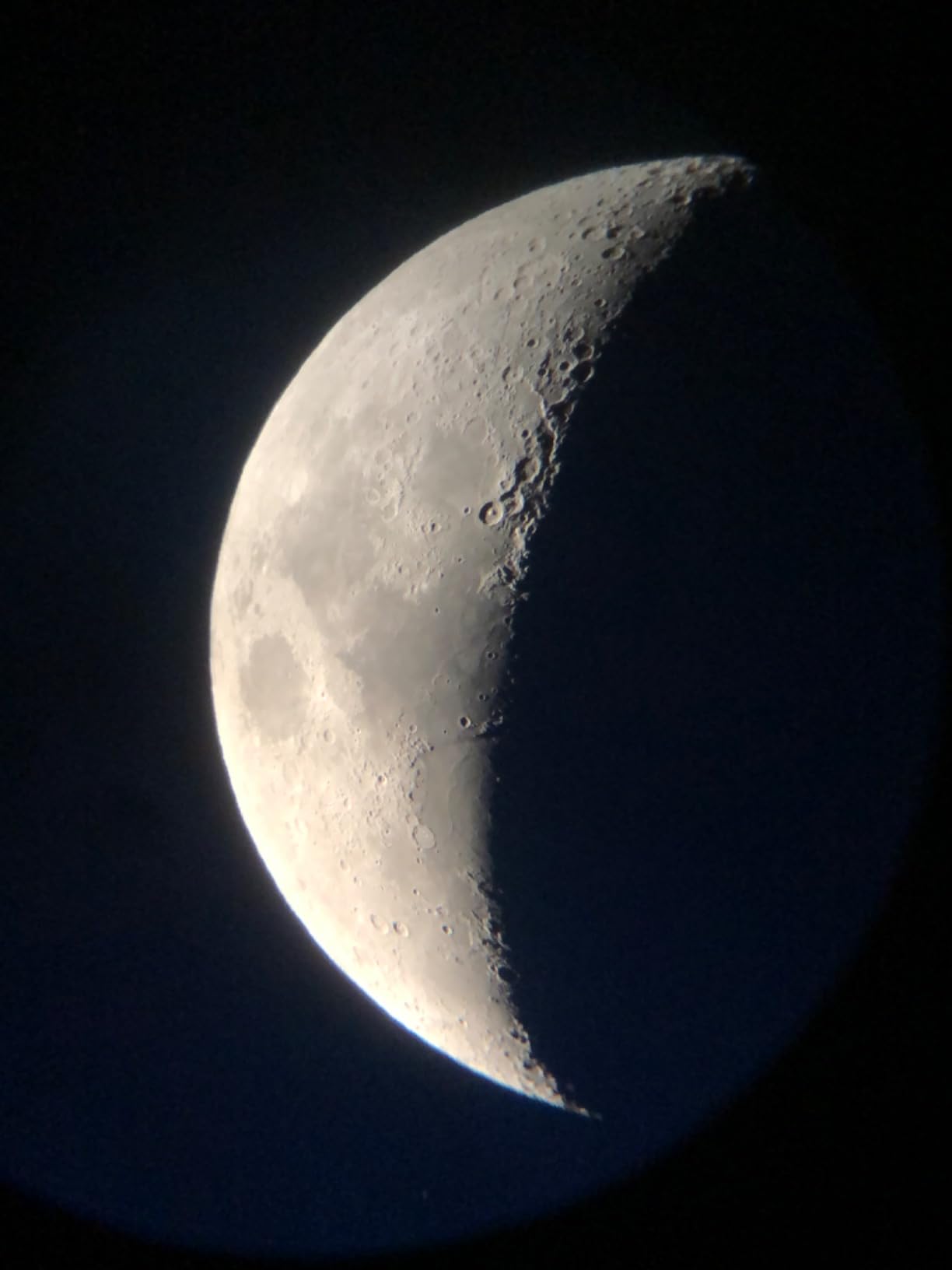 Celestron StarSense Explorer 150mm App-Enabled Tabletop Dobsonian Telescope customer photo 1