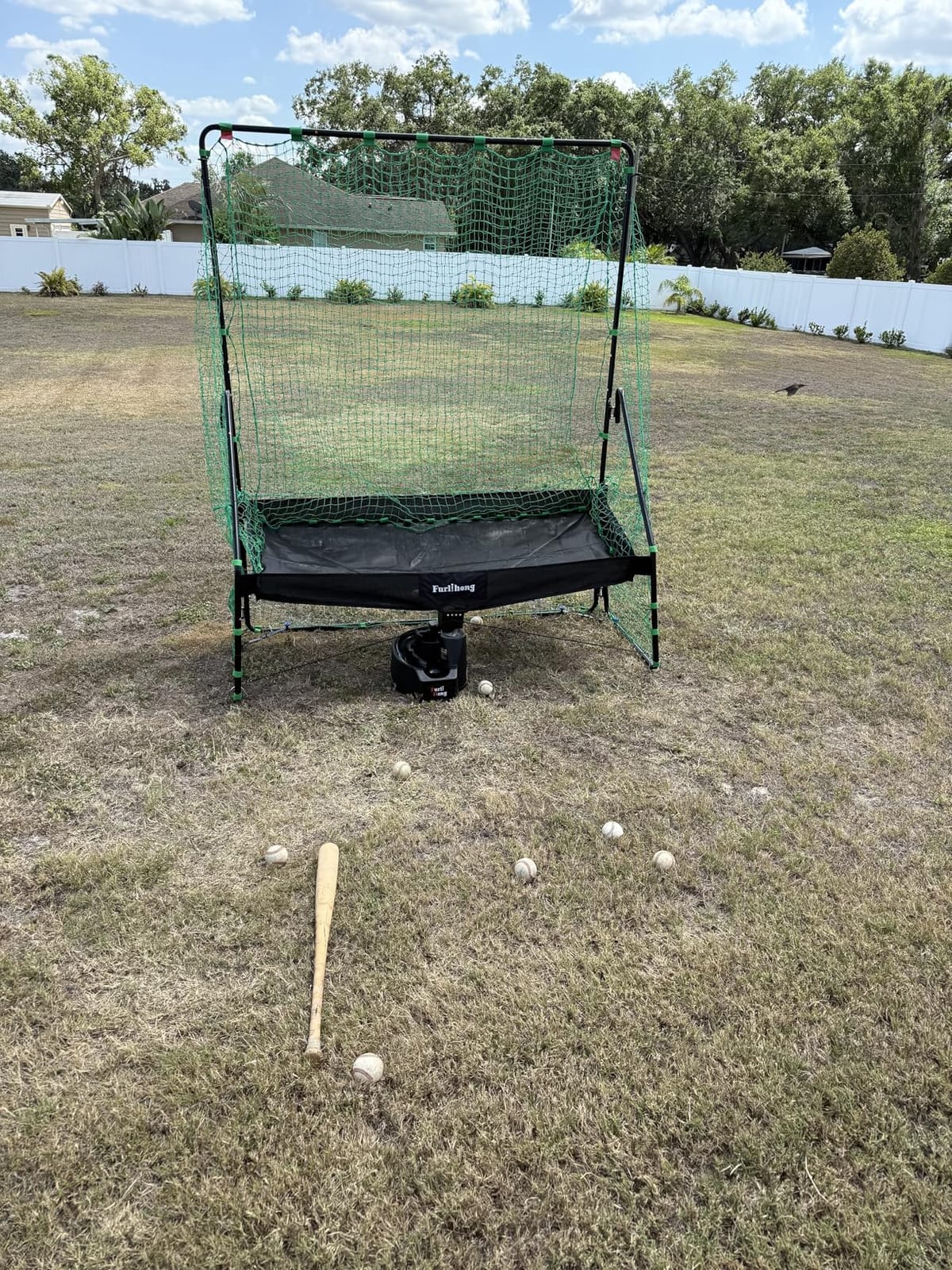 Furlihong 6902BHA Rechargeable Baseball/Softball Toss Machine customer photo 1