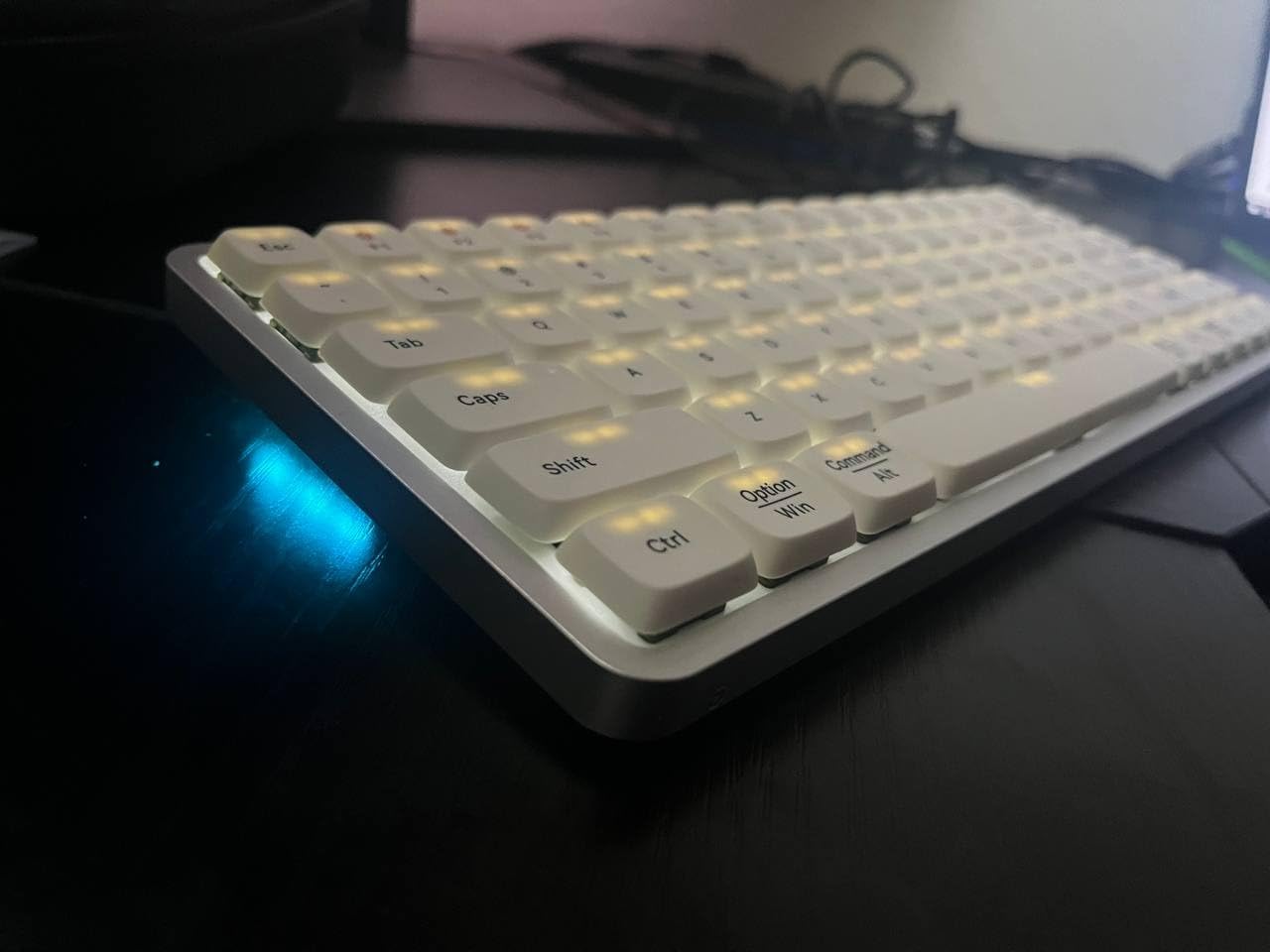 LOFREE Flow84 Low Profile Mechanical Keyboard, 75 Percent Rechargeable Wireless Keyboards with Bluetooth and Wired Connection for Windows, Mac OS/White Ghost Linear Switches customer photo 1