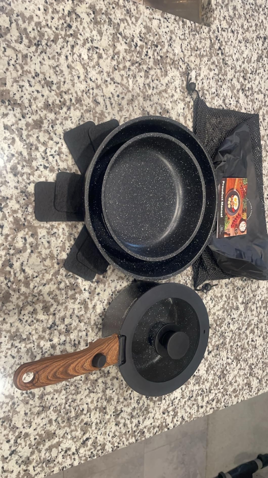 DishDelight Detachable Handle Camping Pots and Pans Set Non Stick customer photo 2