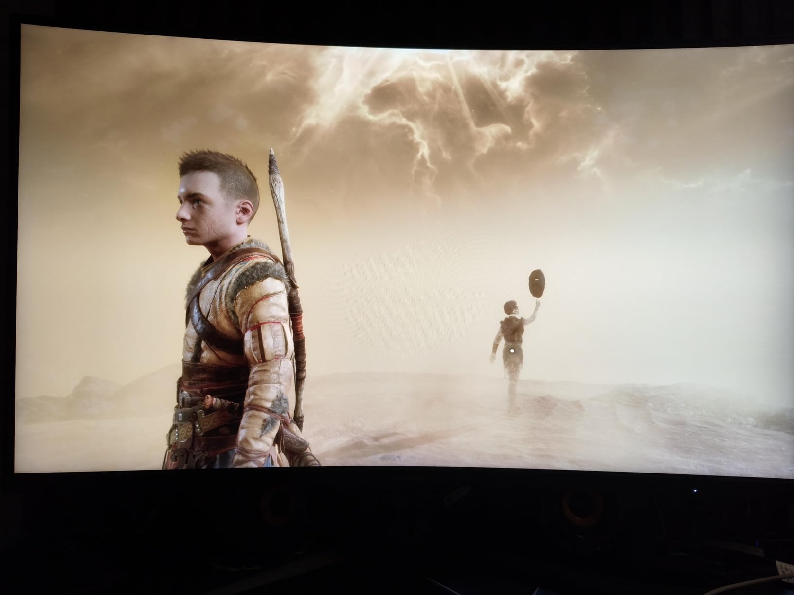 KOORUI 27 Inch Curved Gaming Monitor QHD 180Hz, 1ms 1500R VA Display customer photo 1