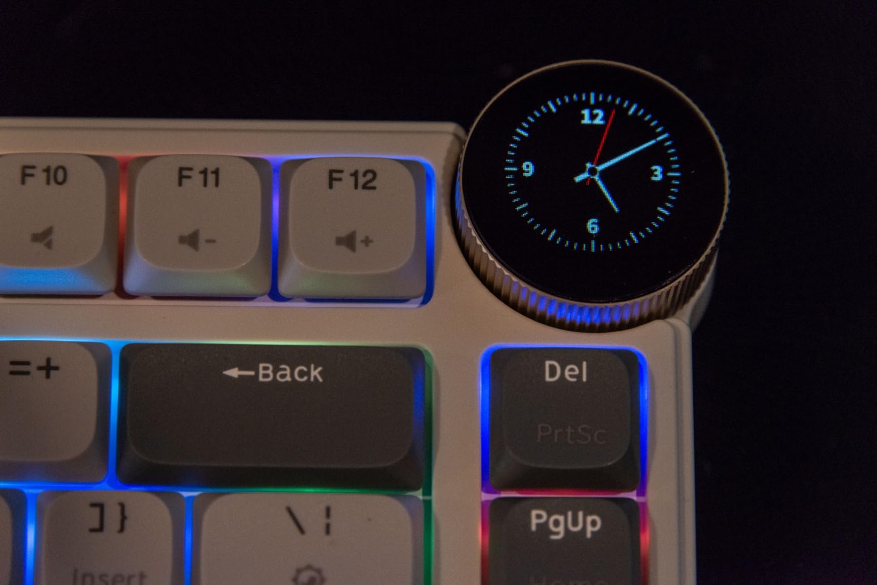 RK ROYAL KLUDGE N80 Low Profile Mechanical Keyboard w/Smart Display Screen customer photo 1