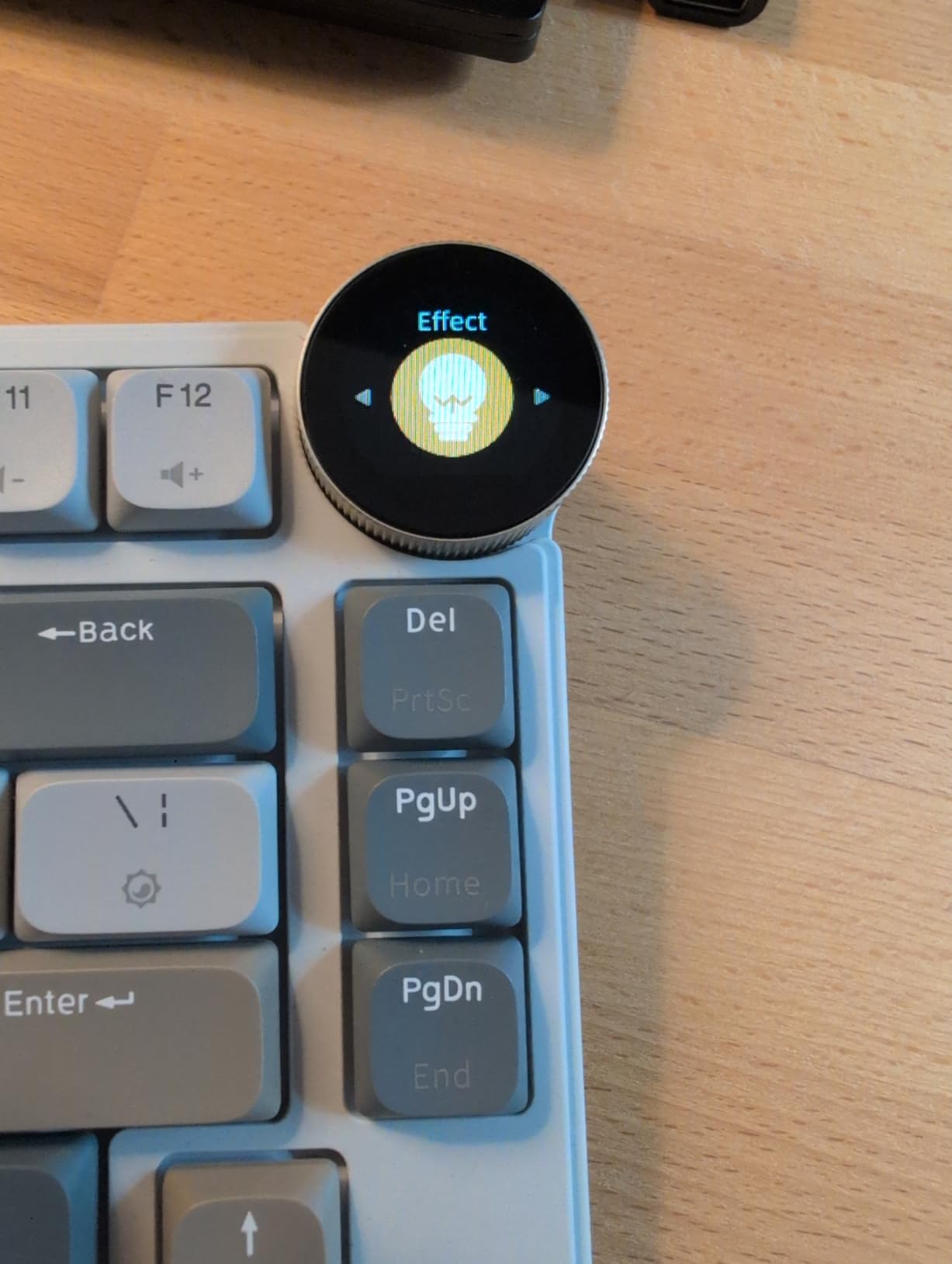 RK ROYAL KLUDGE N80 Low Profile Mechanical Keyboard w/Smart Display Screen customer photo 2