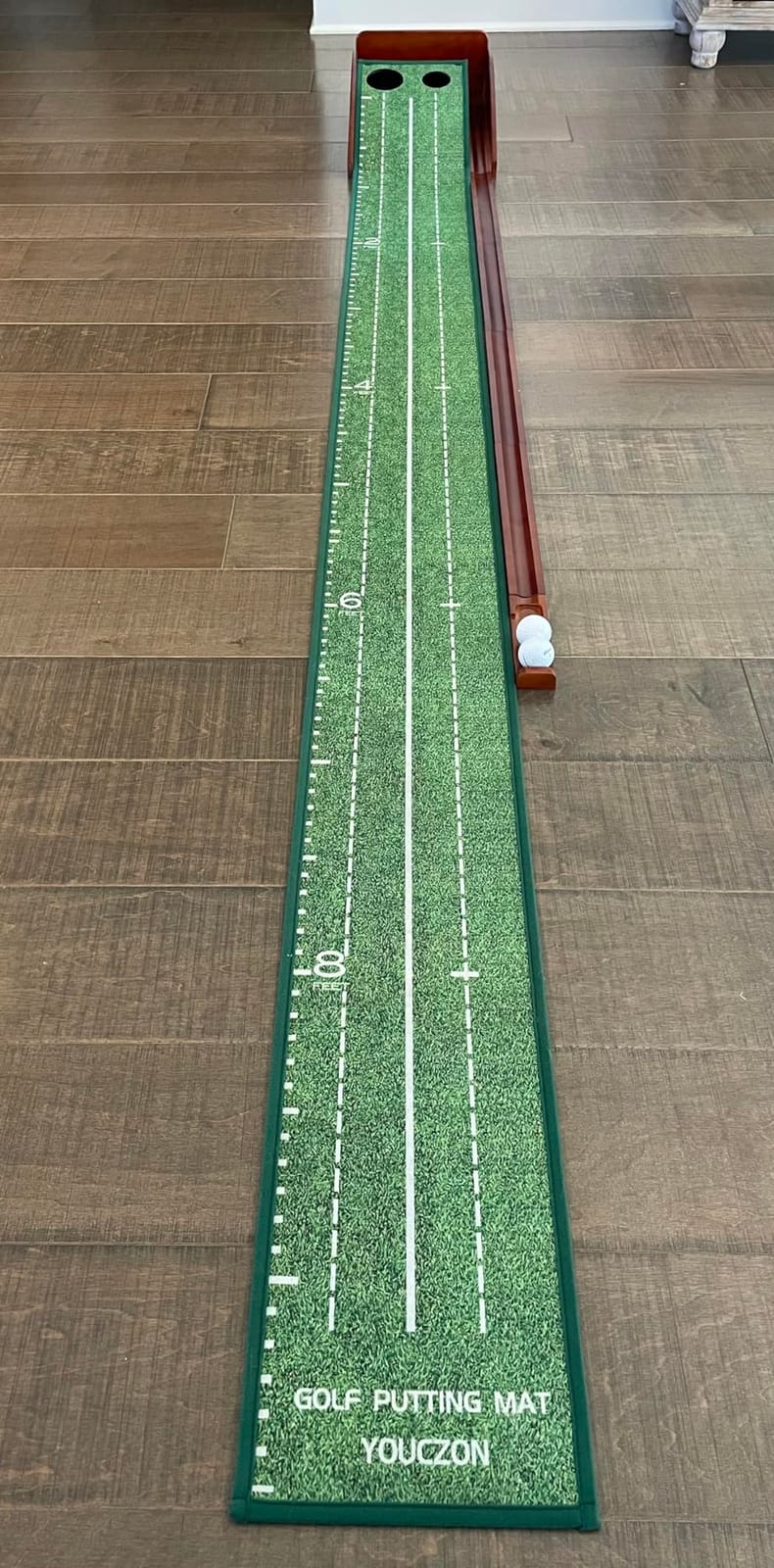 YOUCZON Putting Green Indoor,Golf Putting Mat,Premium Crystal Velvet Surface, Practice Putting mat, Perfect Training Aid & Gift for Golf Lovers Christmas customer photo 2