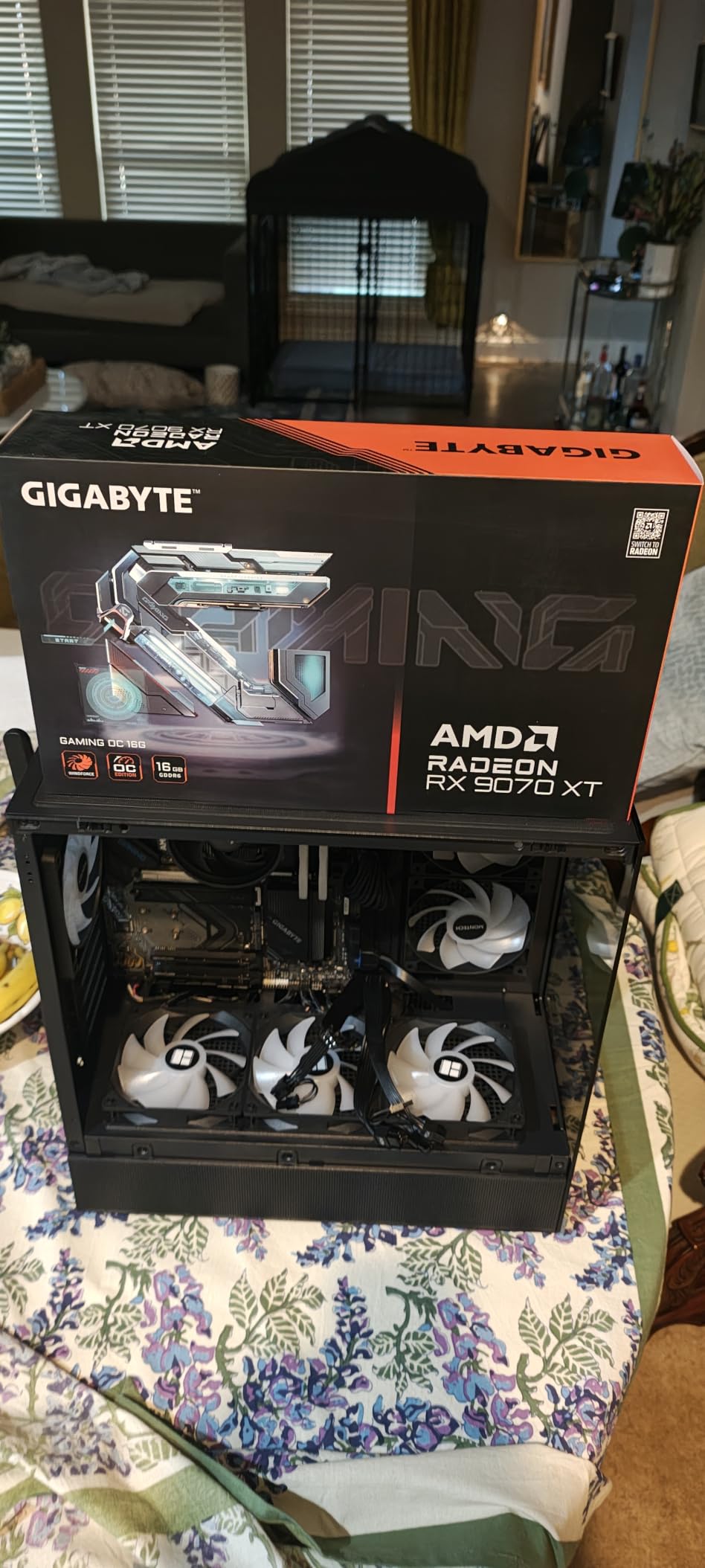 GIGABYTE Radeon RX 9070 XT Gaming OC 16G Graphics Card, PCIe 5.0, 16GB GDDR6, GV-R9070XTGAMING OC-16GD Video Card customer photo 2