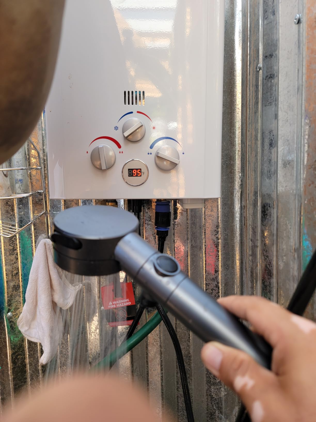 GASLAND Outdoor Tankless Propane Water Heater 136,000BTU | 20L 5.28 GPM customer photo 1