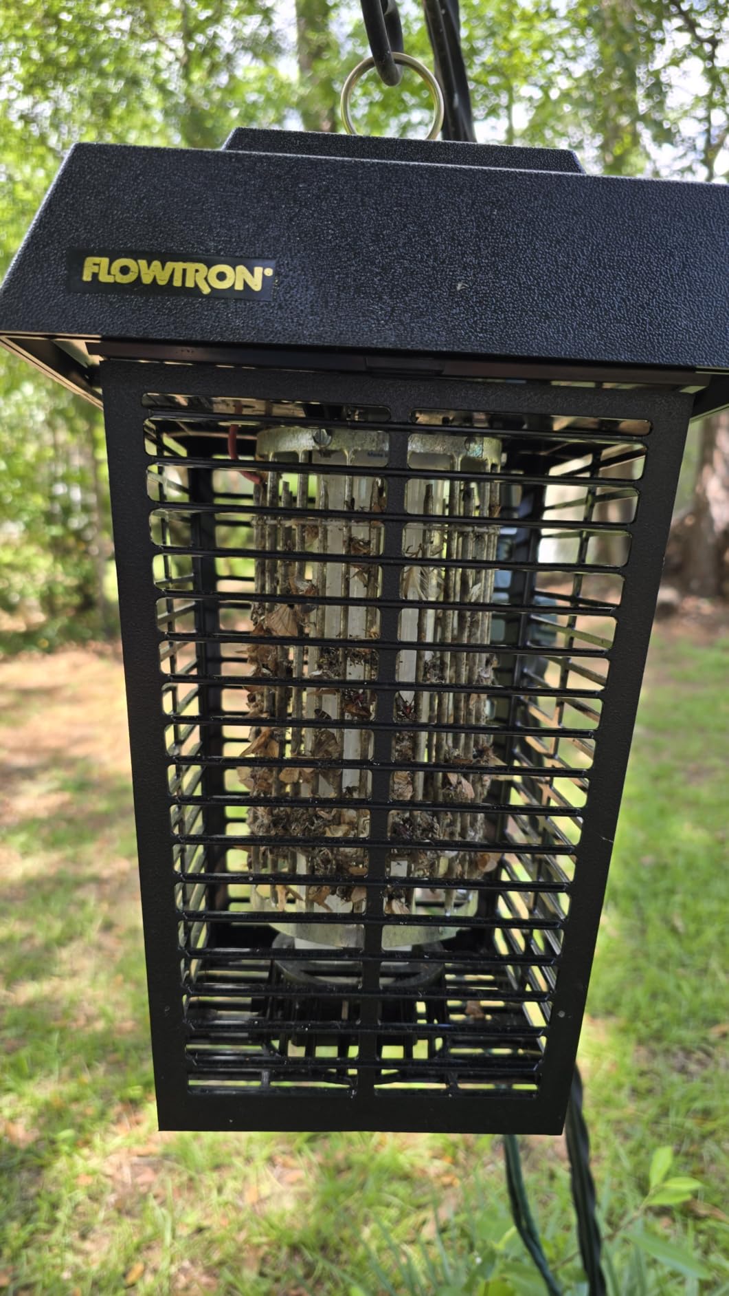 Flowtron Electric Bug Zapper, 1 Acre Outdoor, 40W UV, 5600V Zap, Green customer photo 1