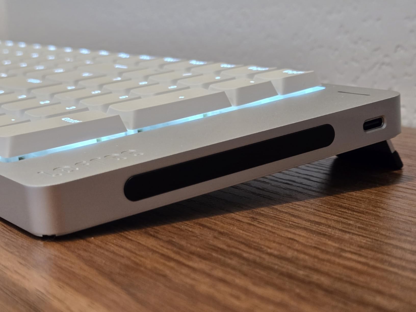 LOFREE Flow2 Low-Profile Mechanical Keyboard, Aluminum Alloy with Surfer Linear Switches, Rechargeable Wireless Keyboards with 3 Mode Connections for Windows, macOS (Silver, 100 Keys) customer photo 1
