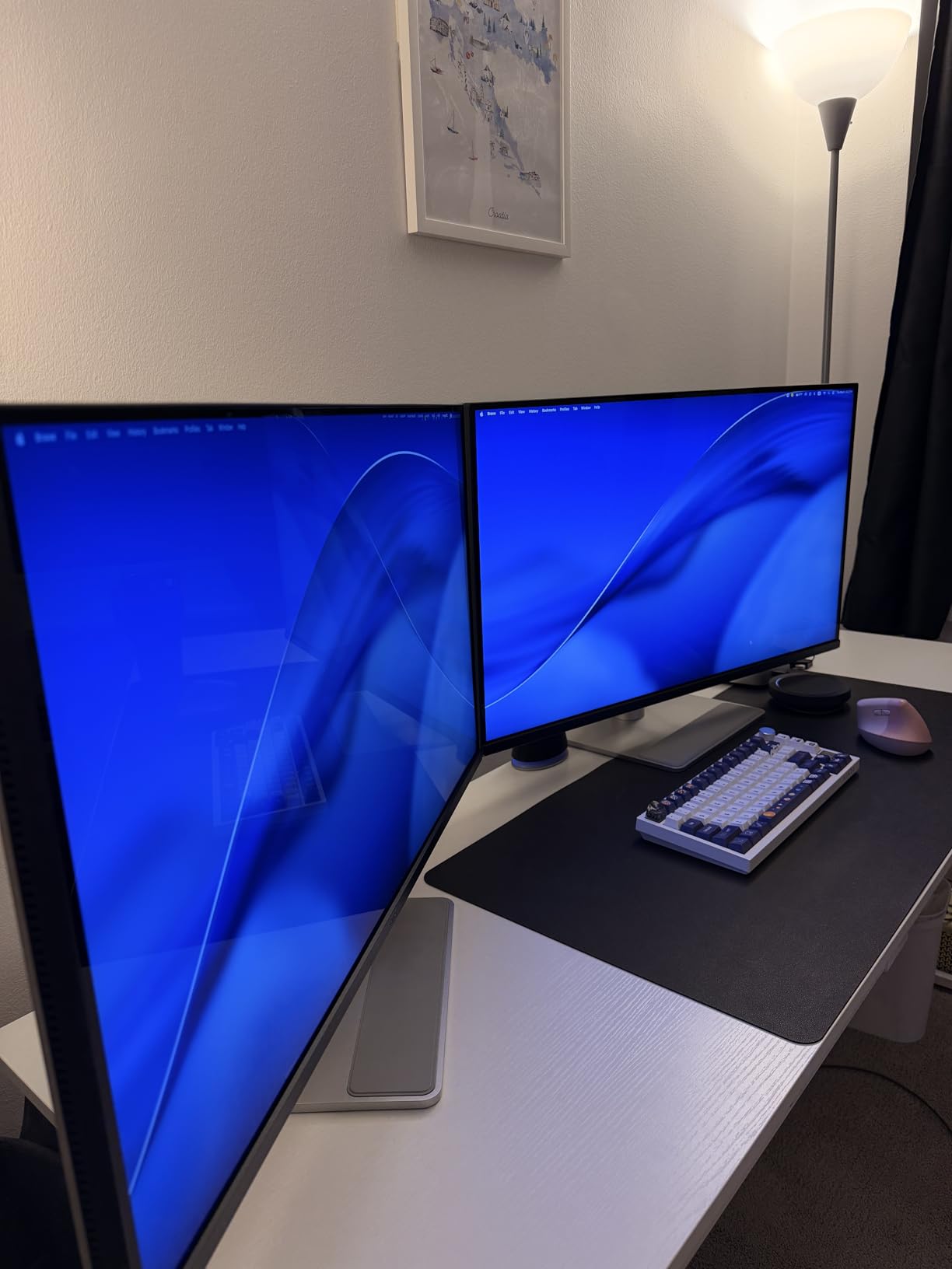 BenQ MA320UP 32” 4K 3840x2160 Monitor for MacBook® Pro/Air, Dual USB-C, 90W Power Delivery, Mac Color Match, USB Hub, Brightness & Volume Control on Mac, Height & Tilt Adjustable Stand, P3 Color Gamut customer photo 1