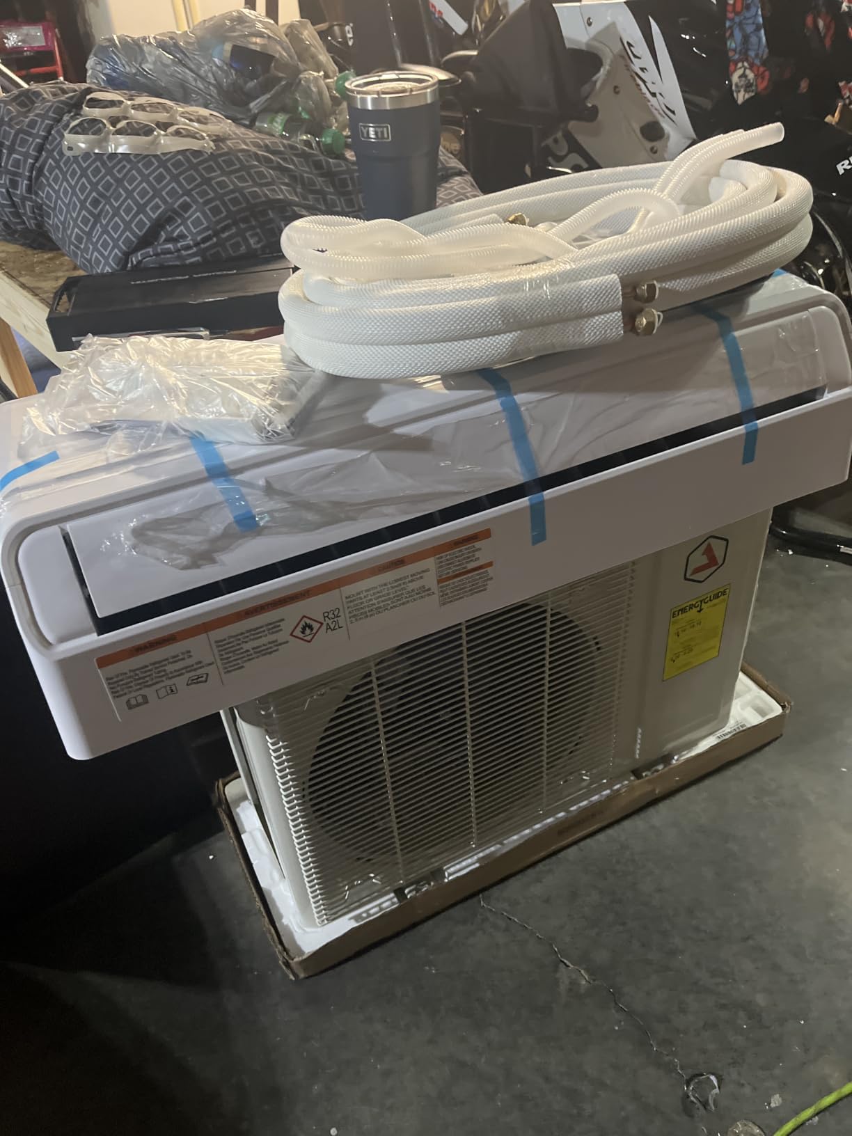 Albott 24,000 BTU Mini Split Air Conditioner and Heater, 18 SEER2 208-230V customer photo 1